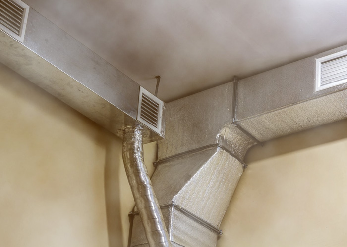 Insulated commercial duct system for effective smoke odor removal